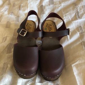 Lotta from Stockholm Aubergine clogs